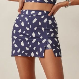 Reformation Nina Ecomove Skort in navy splatter (size XS)